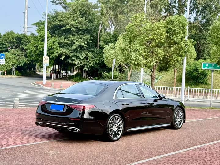 Фото 9 - Mercedes-Benz S-Class