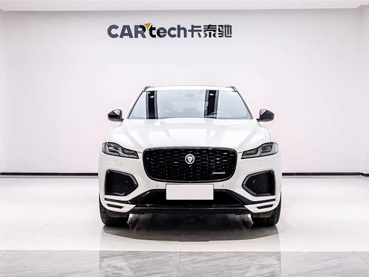 Фото 2 - Jaguar F-Pace