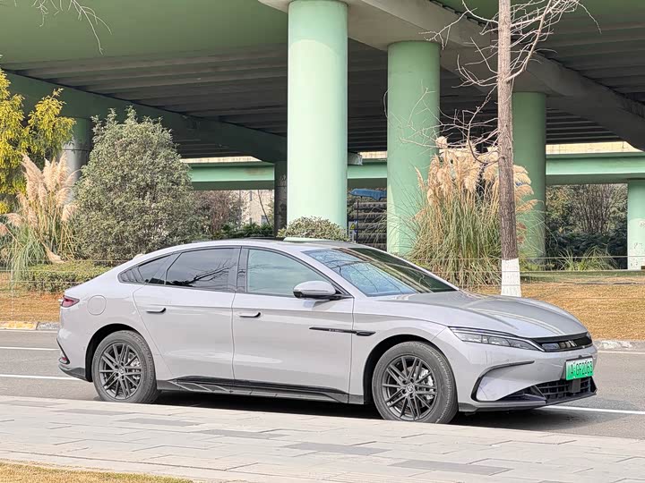 Фото 3 - BYD Han