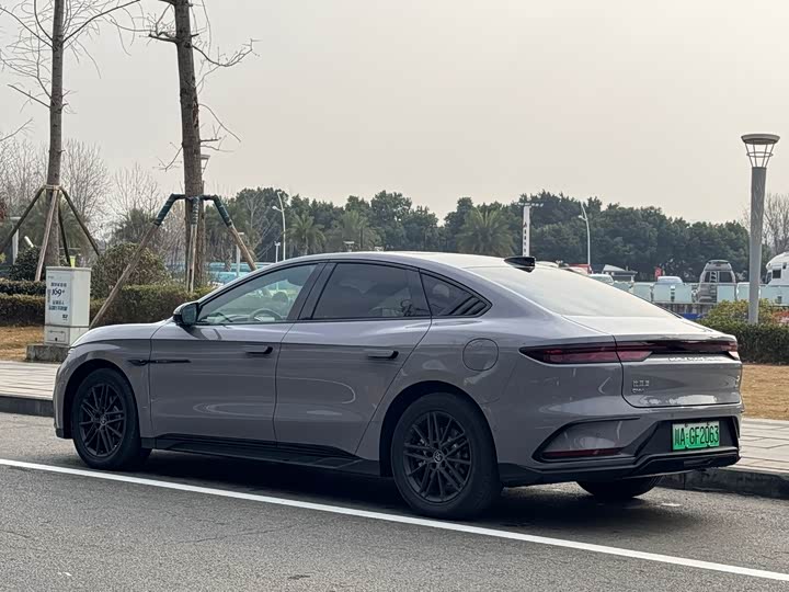 Фото 7 - BYD Han