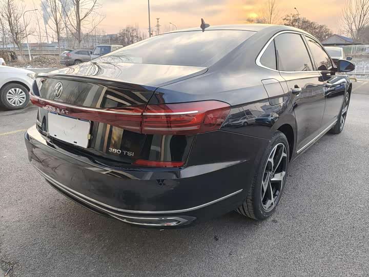 Фото 4 - Volkswagen Passat