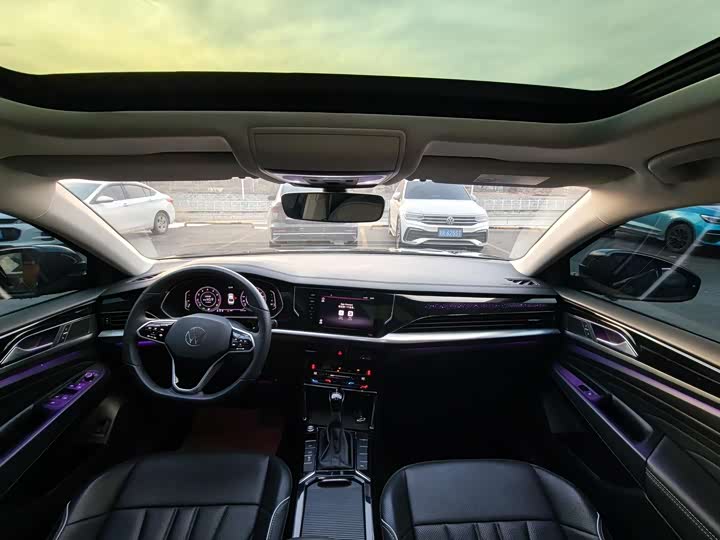 Фото 7 - Volkswagen Passat