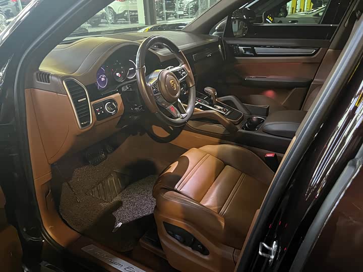 Фото 3 - Porsche Cayenne