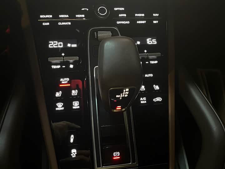 Фото 8 - Porsche Cayenne