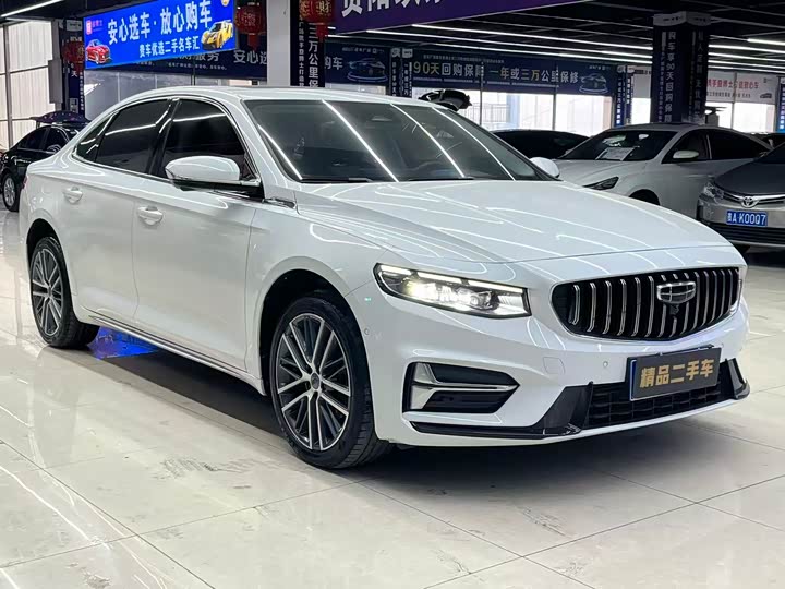 Фото 3 - Geely Preface