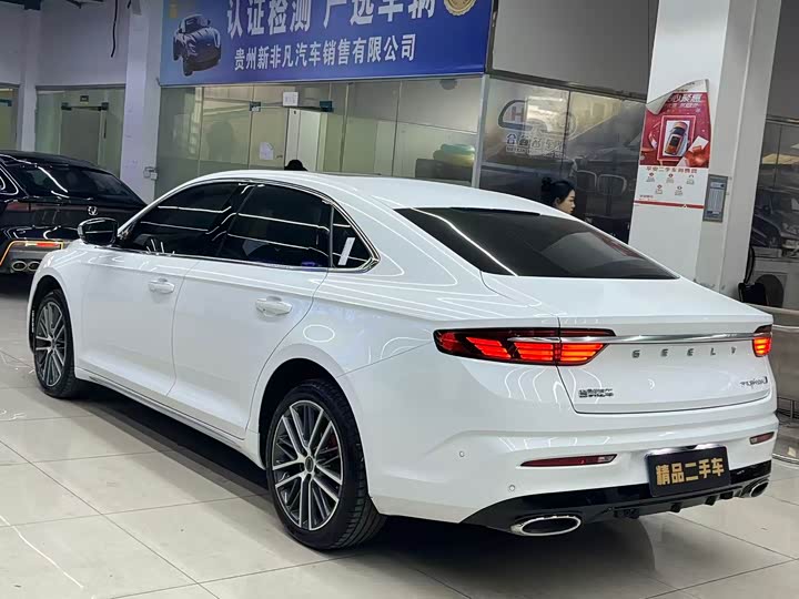 Фото 7 - Geely Preface