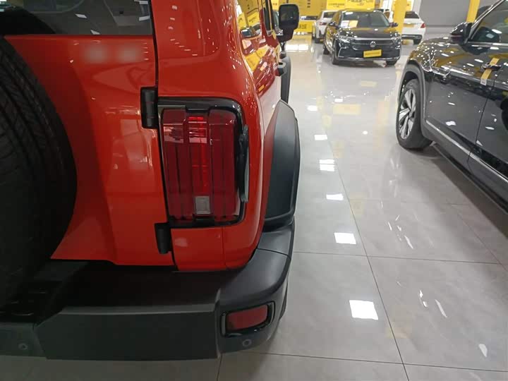 Фото 8 - Tank 300