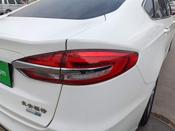 Фото 8 - Ford Mondeo