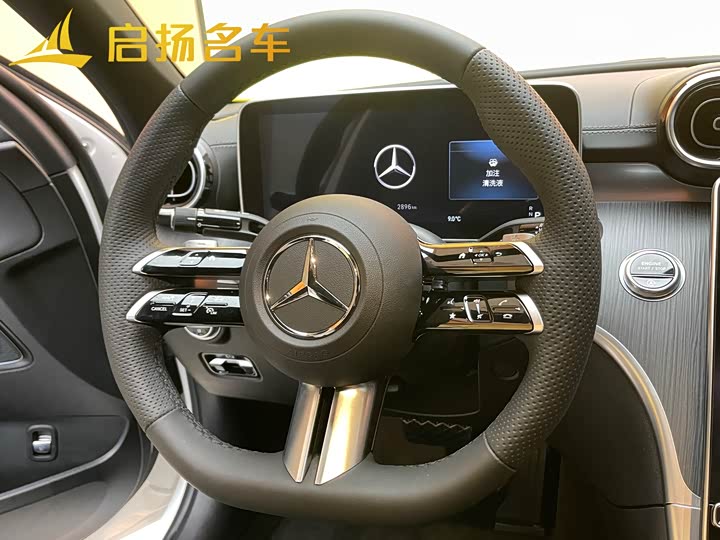 Фото 9 - Mercedes-Benz C-Class