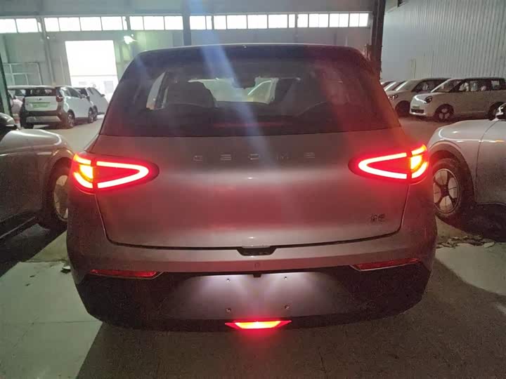 Фото 6 - Geely Galaxy Geome