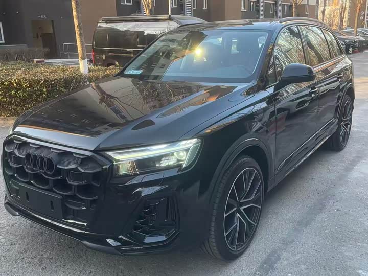 Фото 3 - Audi Q7