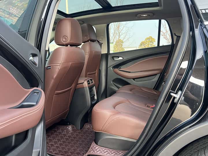Фото 8 - Buick Envision Plus
