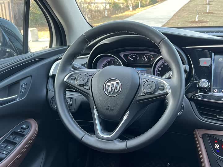 Фото 9 - Buick Envision Plus