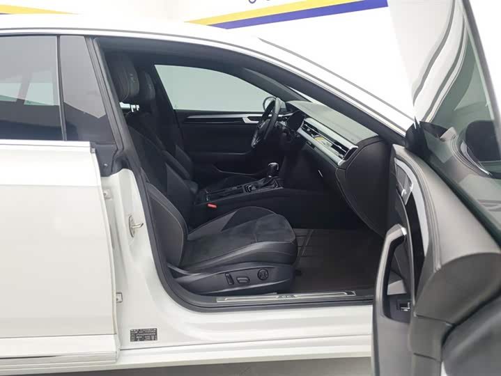 Фото 8 - Volkswagen CC