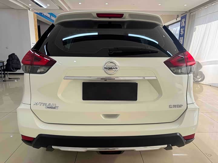 Фото 5 - Nissan X-Trail