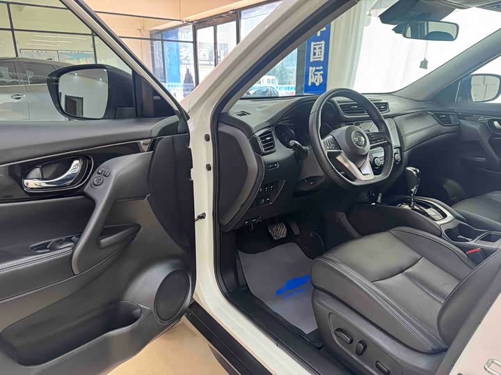 Фото 7 - Nissan X-Trail