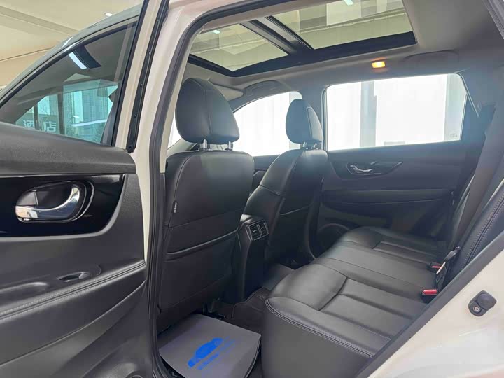 Фото 8 - Nissan X-Trail