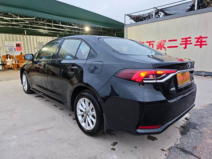 Фото 6 - Toyota Corolla