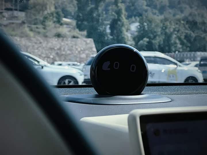 Фото 8 - Nio ET5T