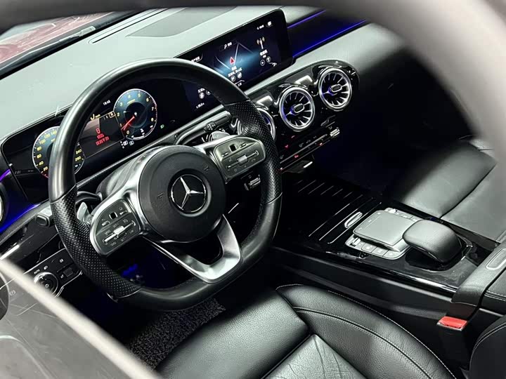 Фото 5 - Mercedes-Benz CLA-Class