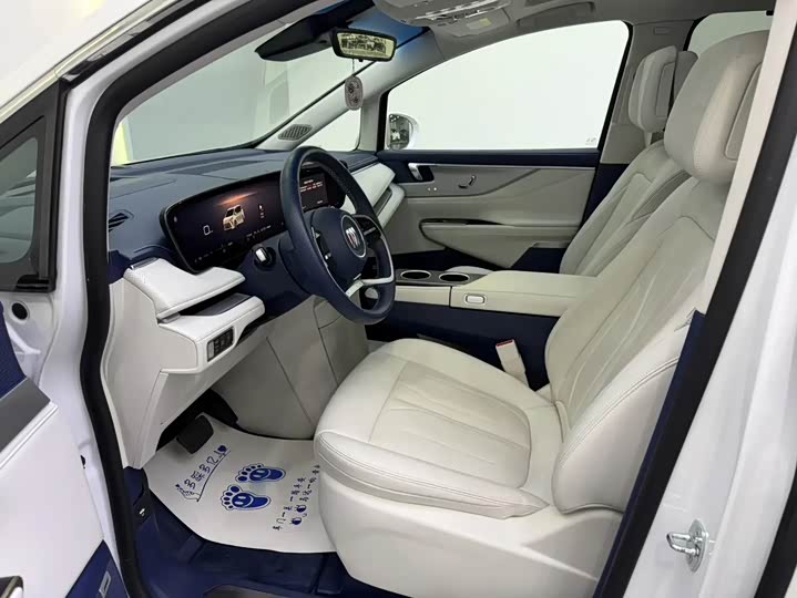 Фото 9 - Buick GL8 Hybrid