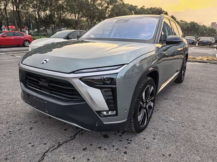 Фото 1 - Nio ES8