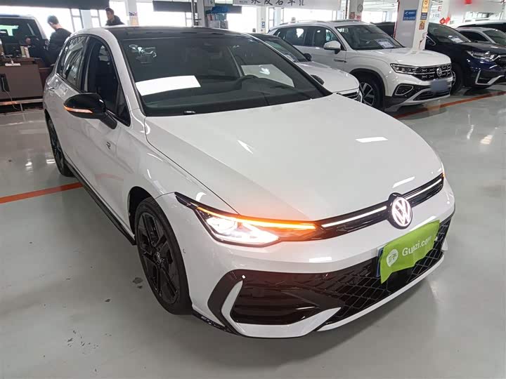 Фото 4 - Volkswagen Golf