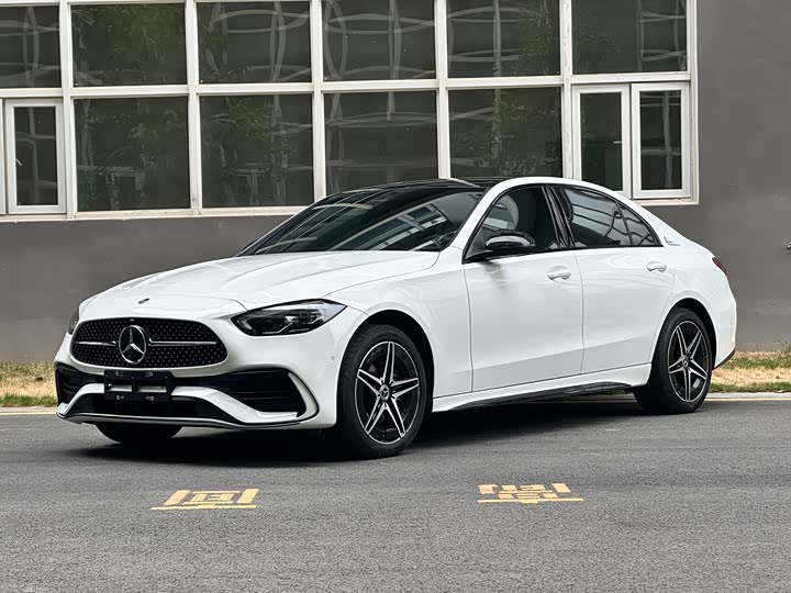 Фото 1 - Mercedes-Benz C-Class