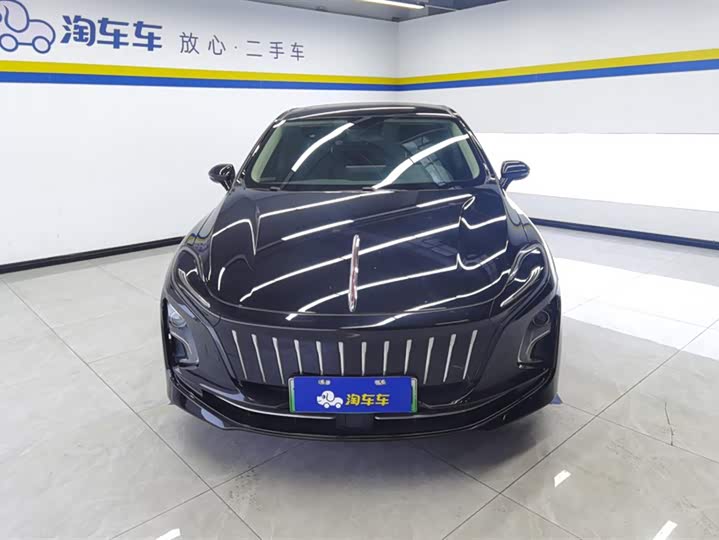 Фото 2 - Hongqi E-QM5