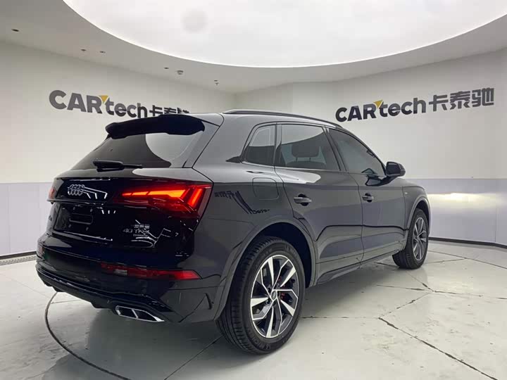 Фото 5 - Audi Q5L