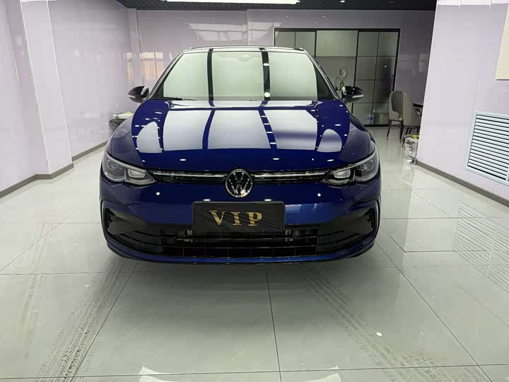 Фото 2 - Volkswagen Golf