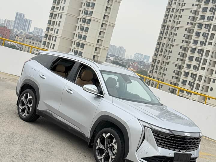 Фото 3 - Geely Atlas L