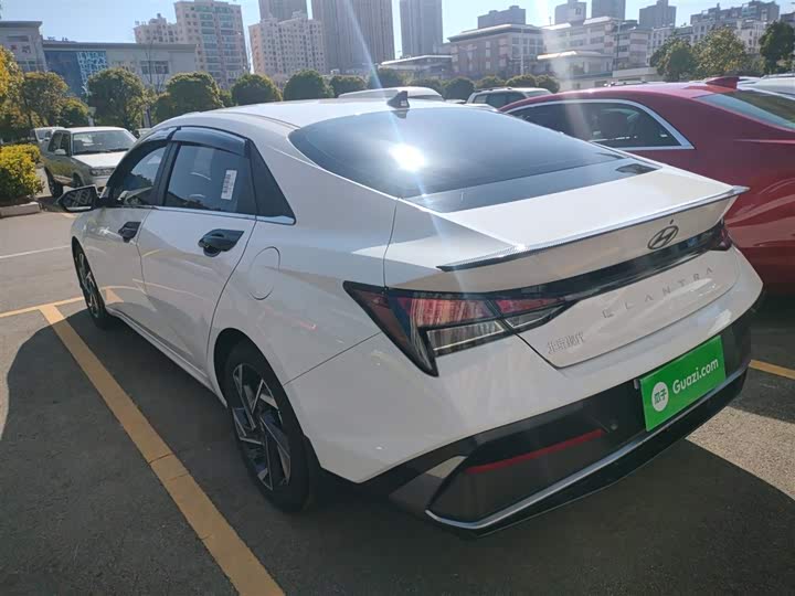 Фото 5 - Hyundai Elantra N line