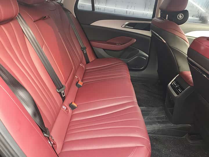 Фото 5 - Hongqi H5