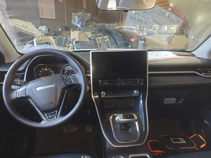 Фото 3 - Haval M6