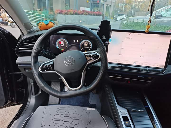 Фото 3 - Volkswagen Magotan