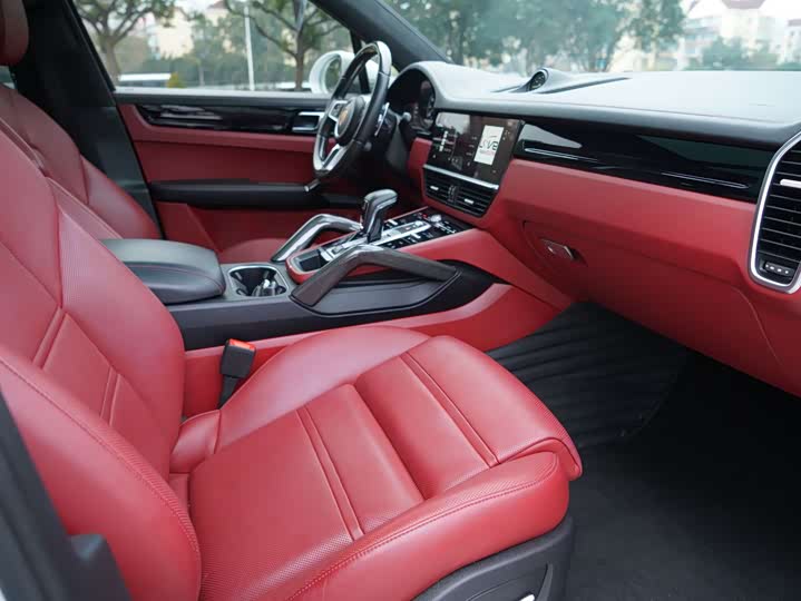 Фото 7 - Porsche Cayenne Hybrid