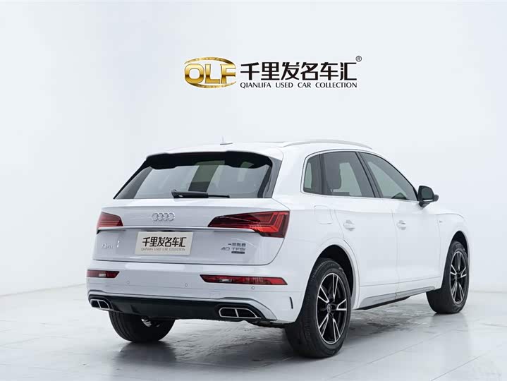 Фото 4 - Audi Q5L