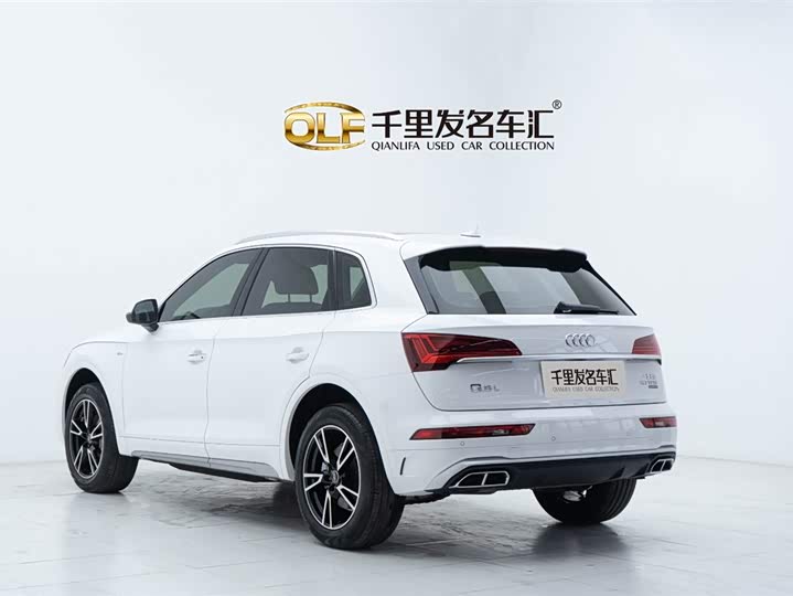 Фото 6 - Audi Q5L