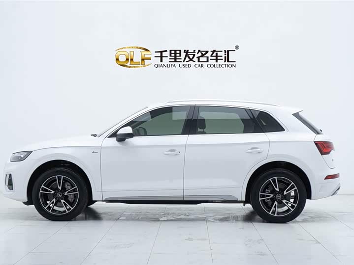 Фото 7 - Audi Q5L