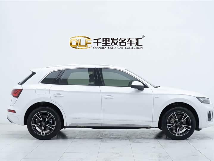 Фото 8 - Audi Q5L