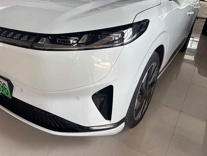 Фото 2 - Dongfeng Yipai eπ 008