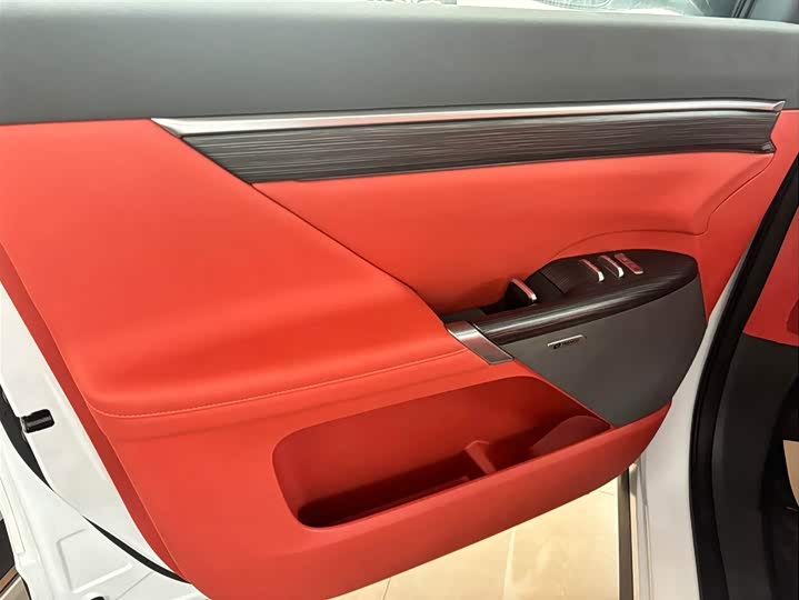 Фото 4 - Dongfeng Yipai eπ 008