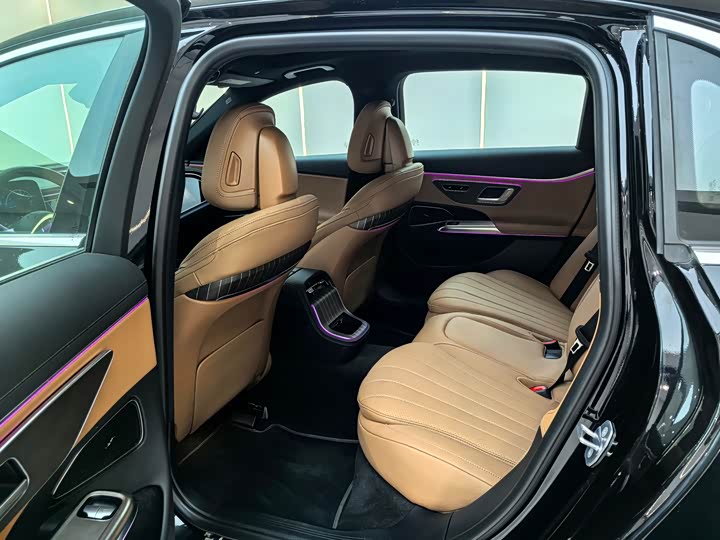 Фото 7 - Mercedes-Benz E-Class Hybrid