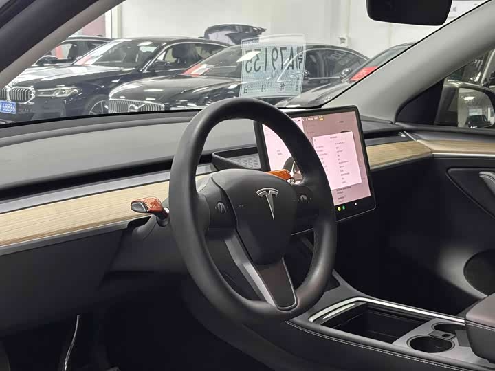Фото 4 - Tesla Model Y