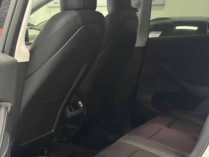 Фото 9 - Tesla Model Y