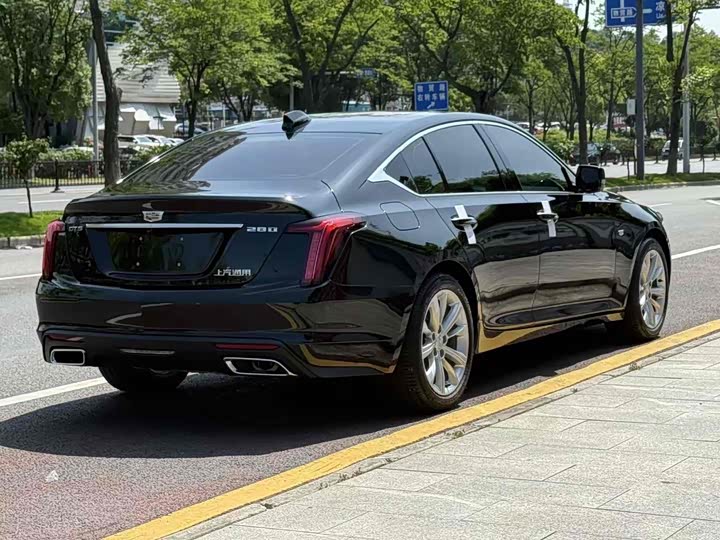 Фото 8 - Cadillac CT5