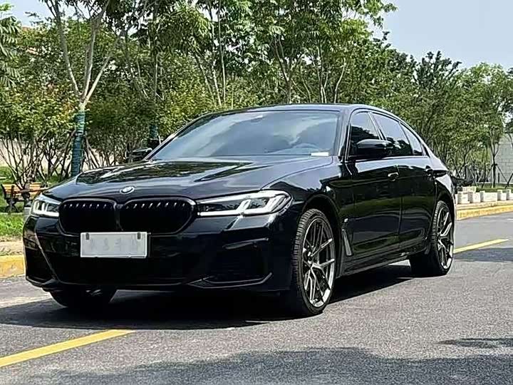 Фото 1 - BMW 5 Series