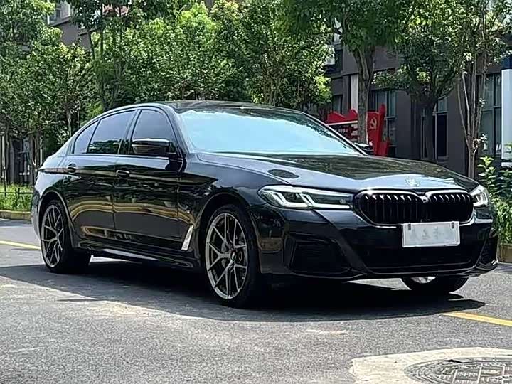 Фото 3 - BMW 5 Series