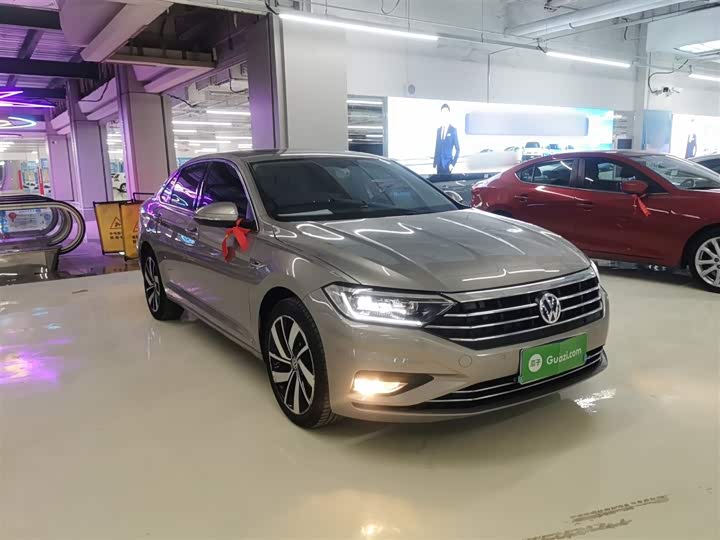 Фото 4 - Volkswagen Sagitar L